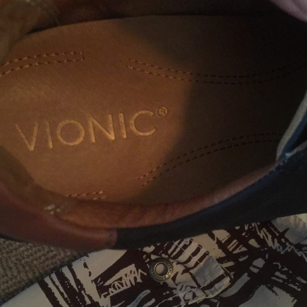 Vionic shoes - Picture 10 of 14
